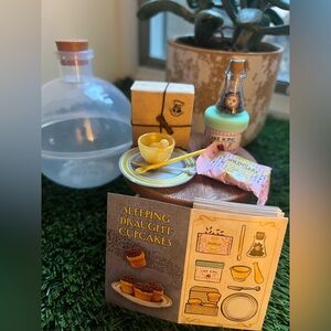 MGA Miniverse Harry Potter Rares: Sleeping Draught Cupcakes